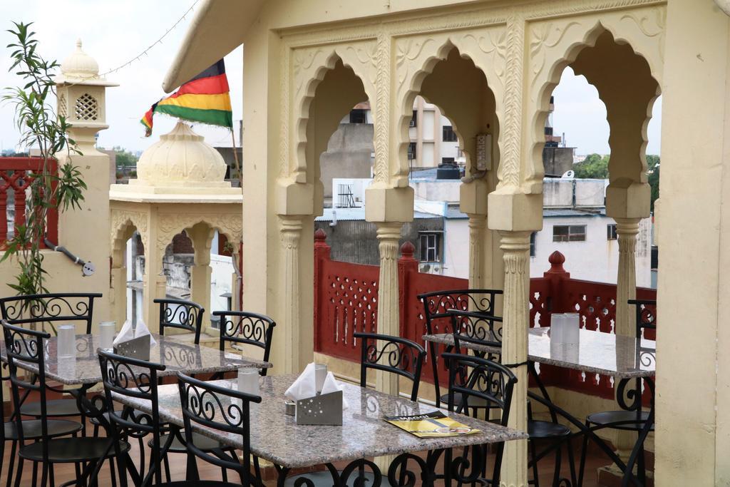 Hotel Vaishnavi Jaipur Bagian luar foto