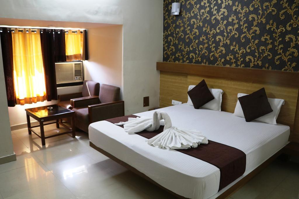 Hotel Vaishnavi Jaipur Bagian luar foto