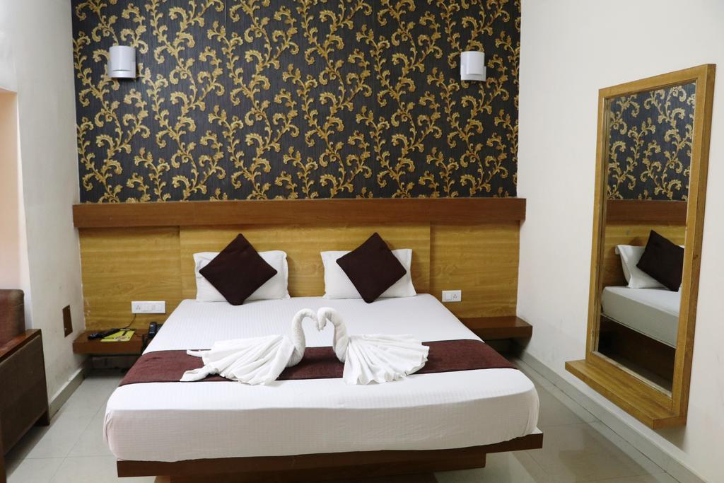 Hotel Vaishnavi Jaipur Bagian luar foto
