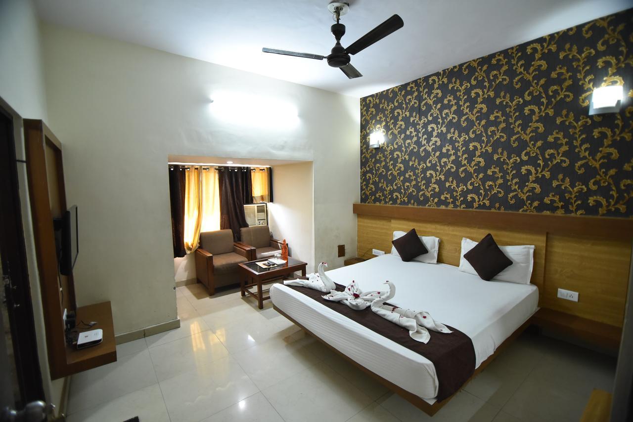 Hotel Vaishnavi Jaipur Bagian luar foto