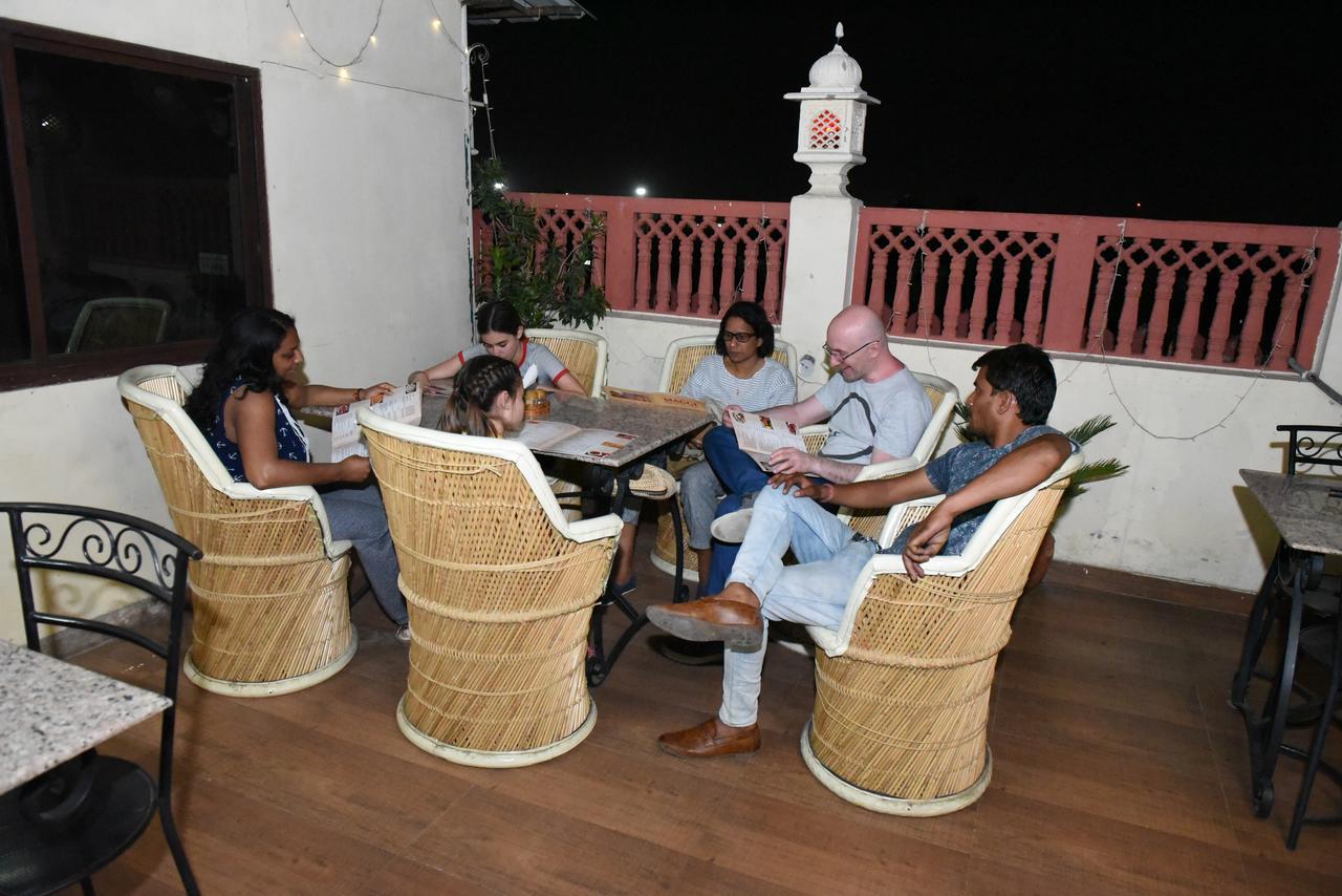 Hotel Vaishnavi Jaipur Bagian luar foto