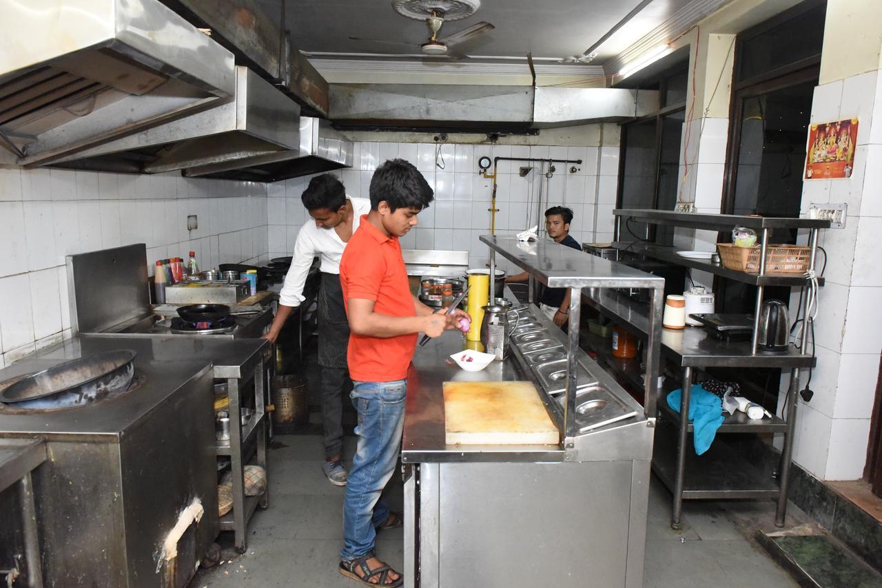 Hotel Vaishnavi Jaipur Bagian luar foto