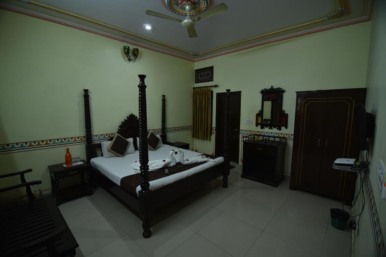 Hotel Vaishnavi Jaipur Bagian luar foto
