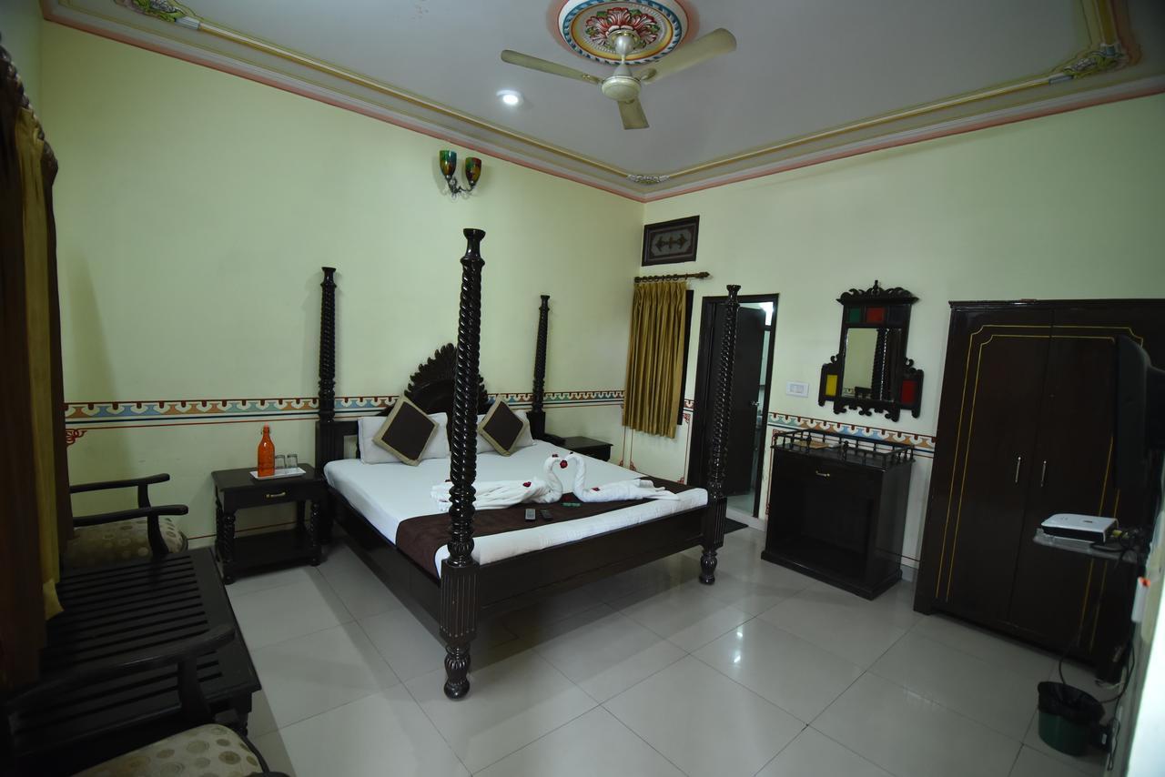Hotel Vaishnavi Jaipur Bagian luar foto