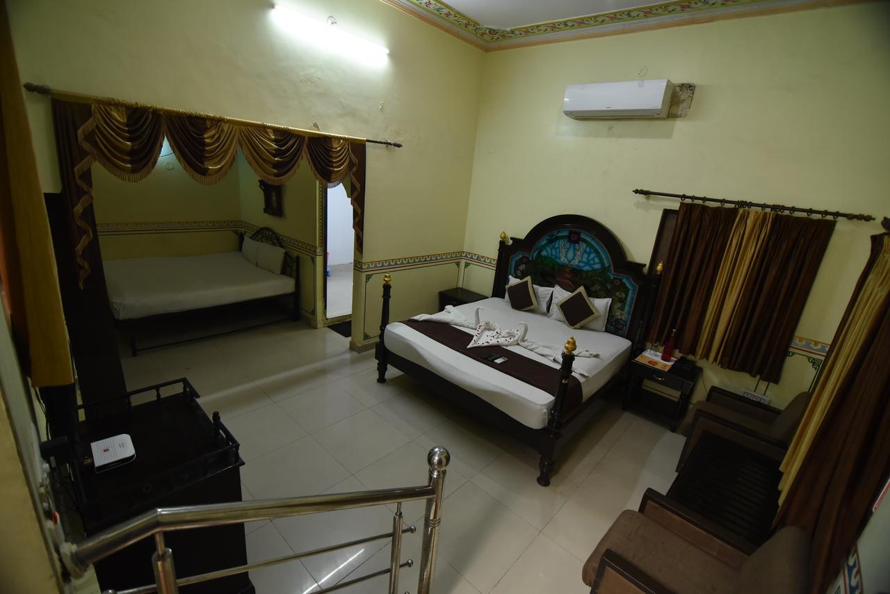 Hotel Vaishnavi Jaipur Bagian luar foto